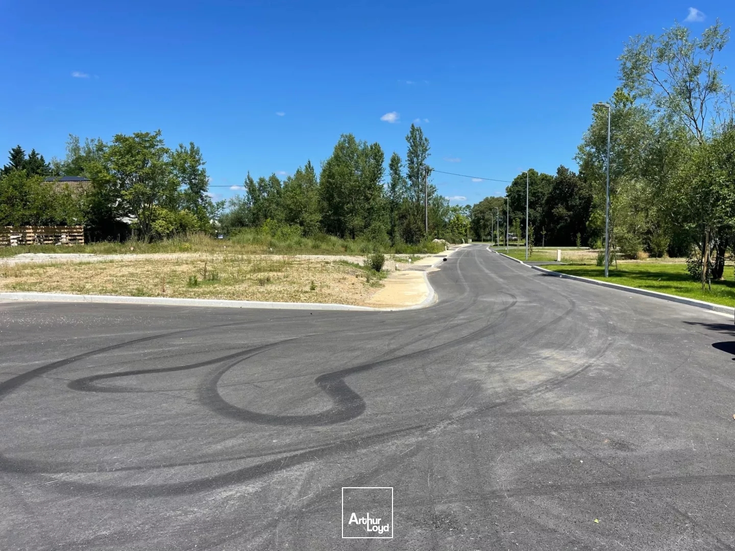 Terrain à vendre - 5709m2 - Ambarès-Et-Lagrave (33440)