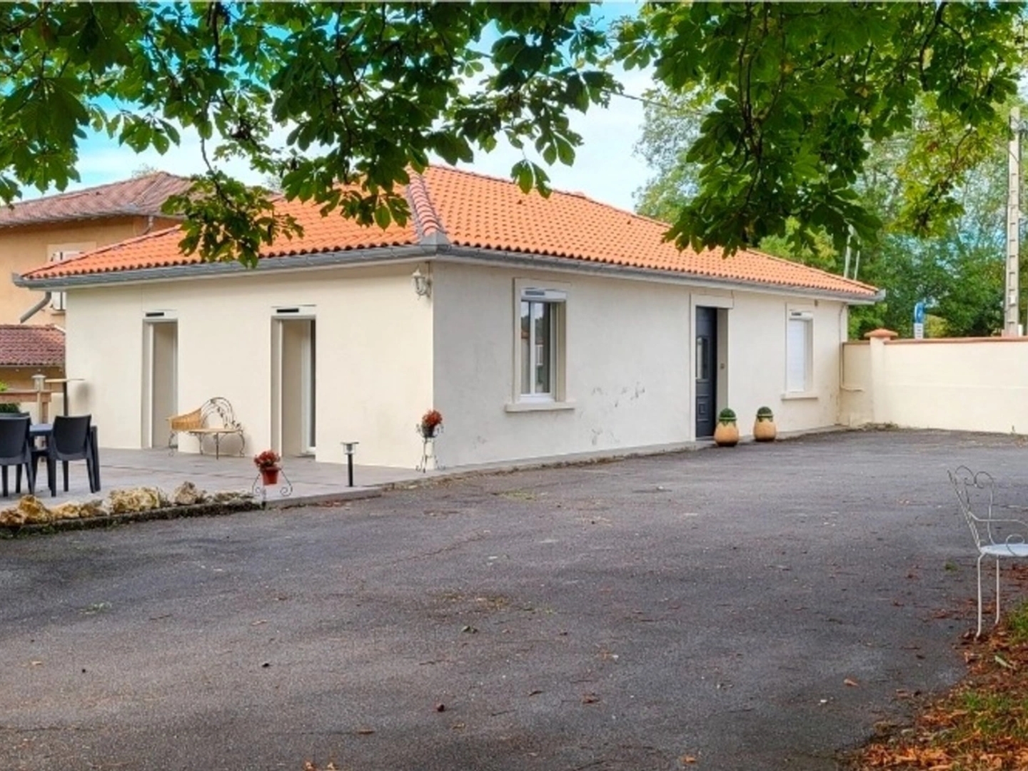 ​Maison de plain-pied sur un parc arboré de 3 650 m² avec terrasse - Proche Lac de Sède à Saint-Gaudens