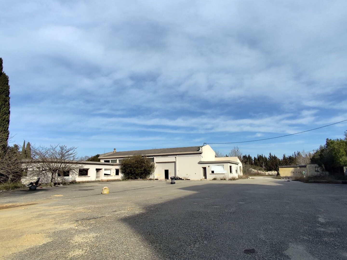 Local commercial 400 m²