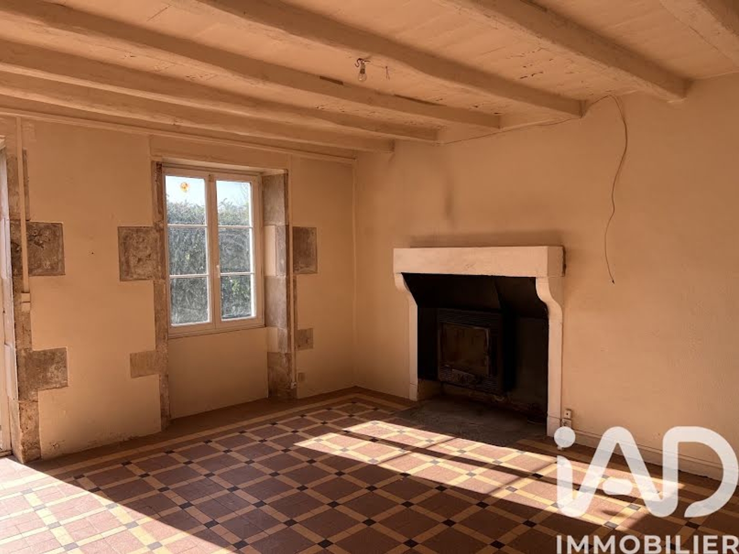 Maison à vendre - 3 pièces - 78m2 - Voulême (86400)