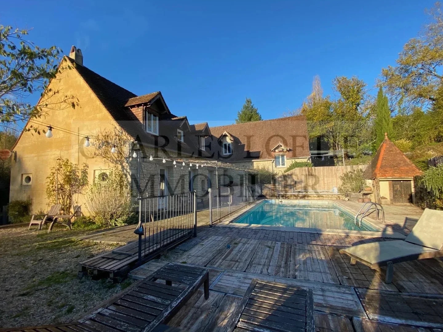 Maison 10 pièces 265 m²