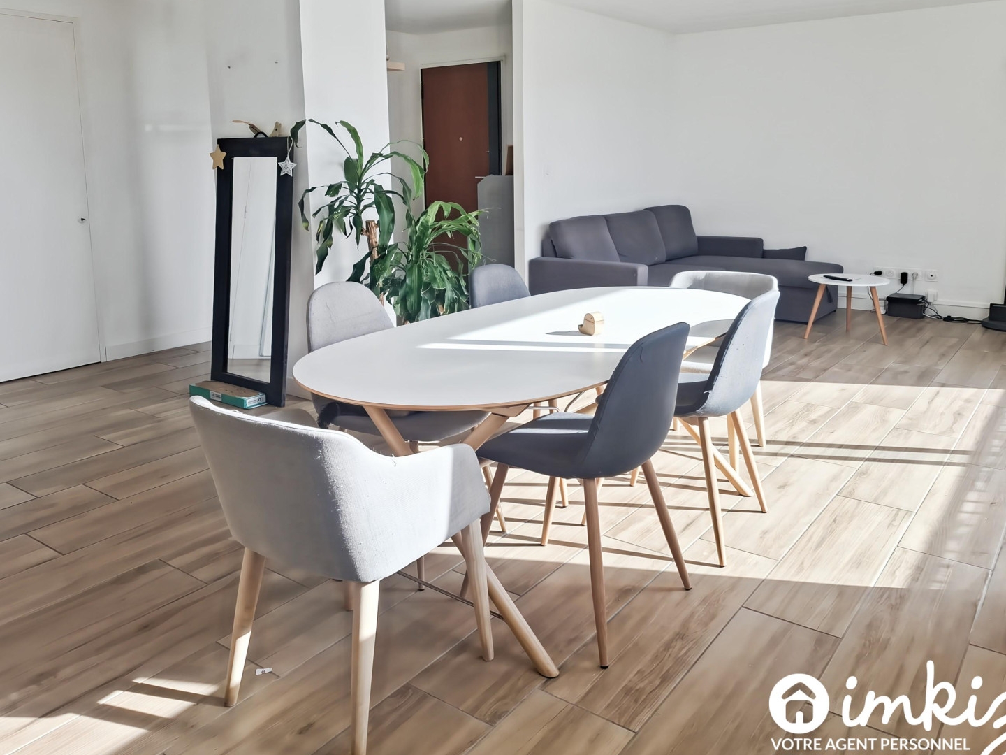 Appartement 3 pièces rénové - 73 m2- 2 balcons