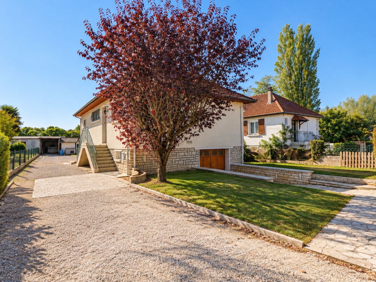 Maison Imphy 4 pièces, 3 chambres, proches commodités, lumineuse, garage, sous-sol