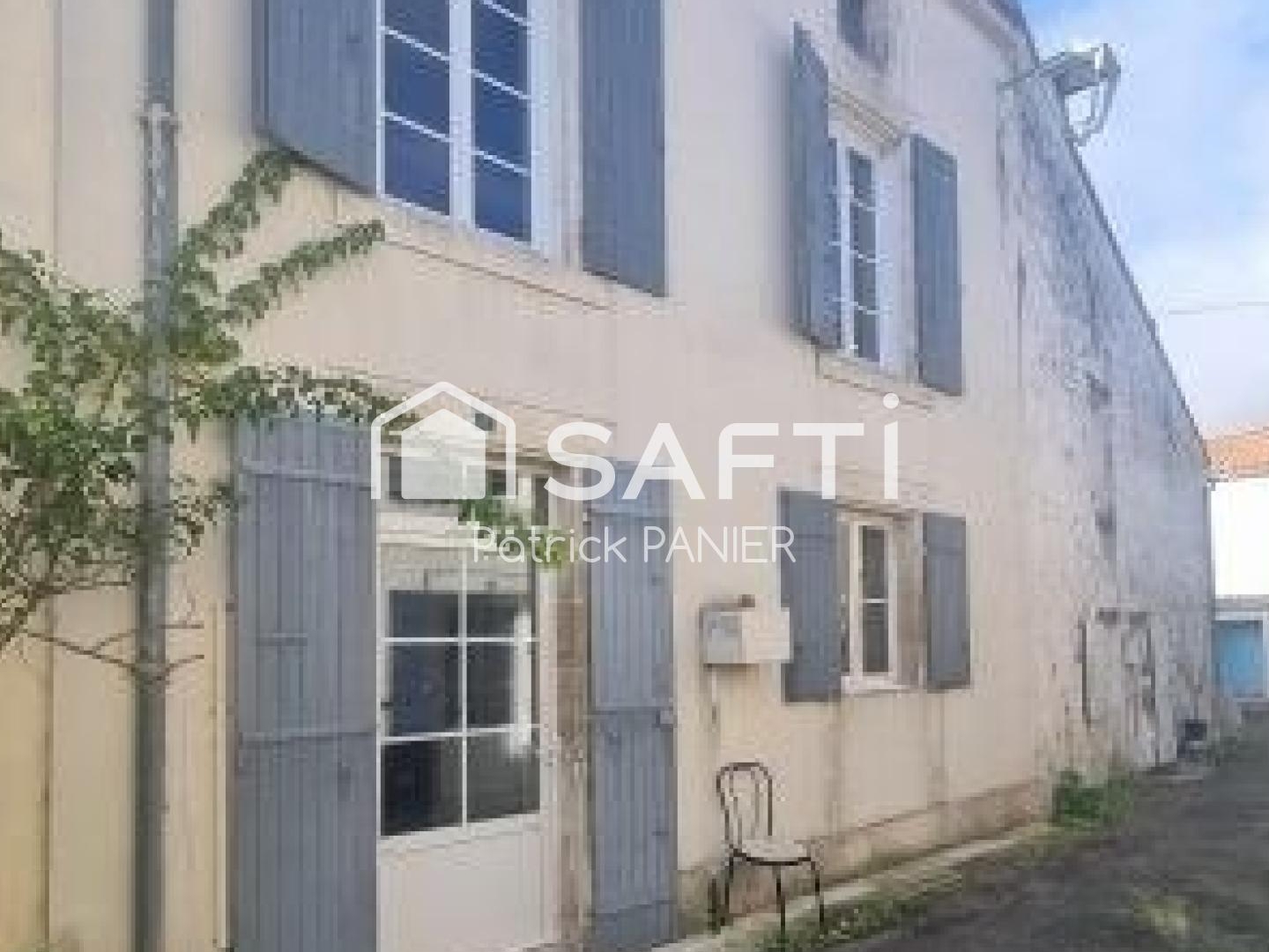 Maison trois pièces avec locataires avec jardin non attenant
