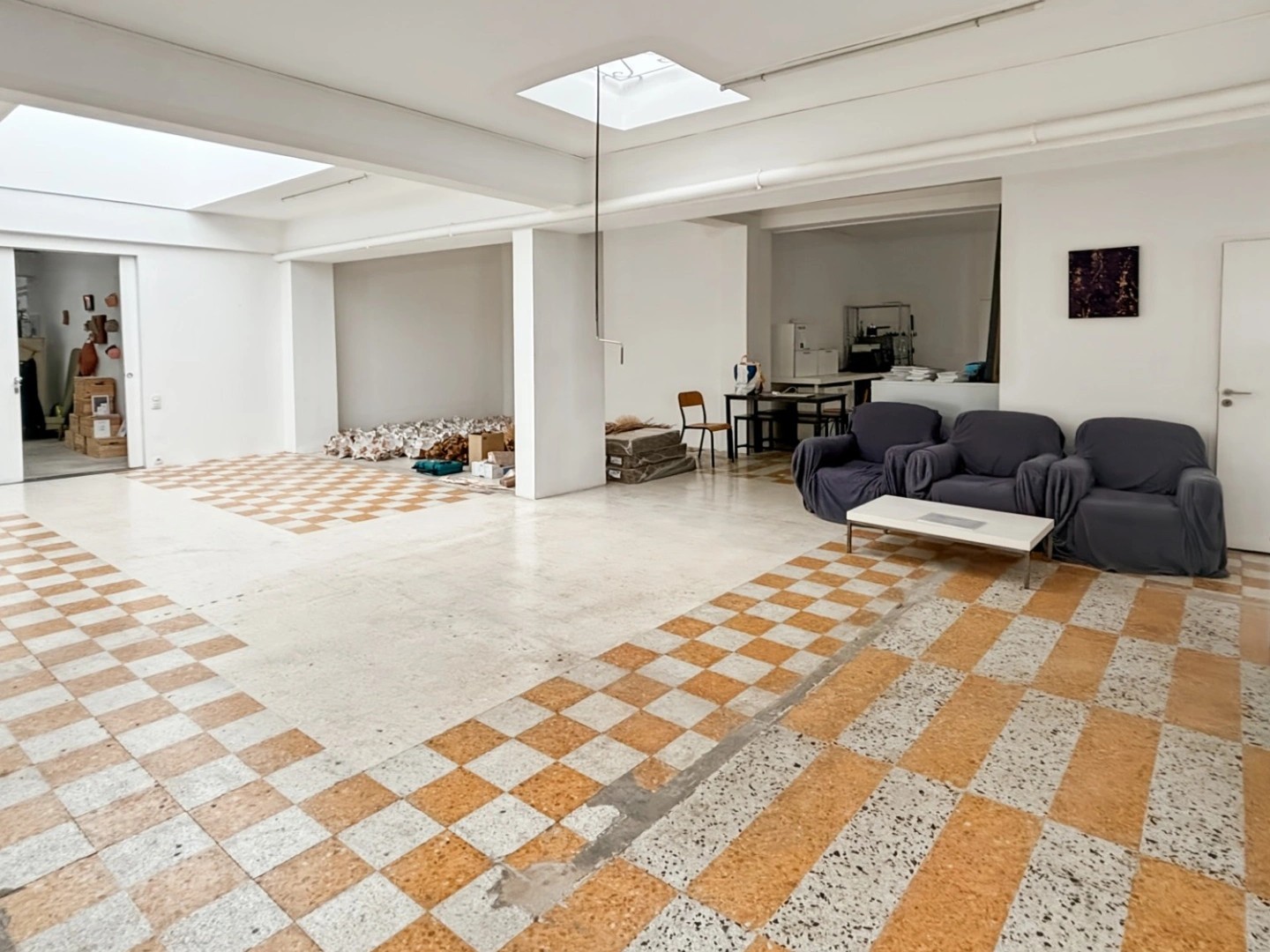 NICE - GRAND LOCAL COMMERCIAL - ATELIER - BUREAUX