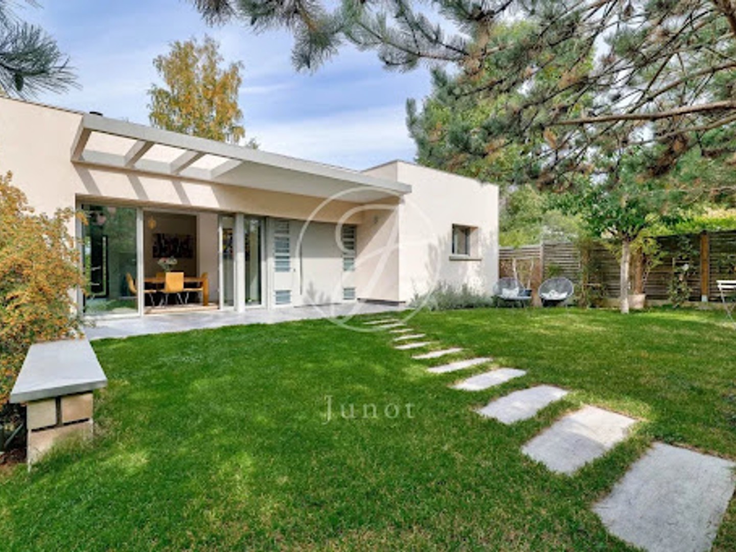 Maison 8 pièces 240 m²