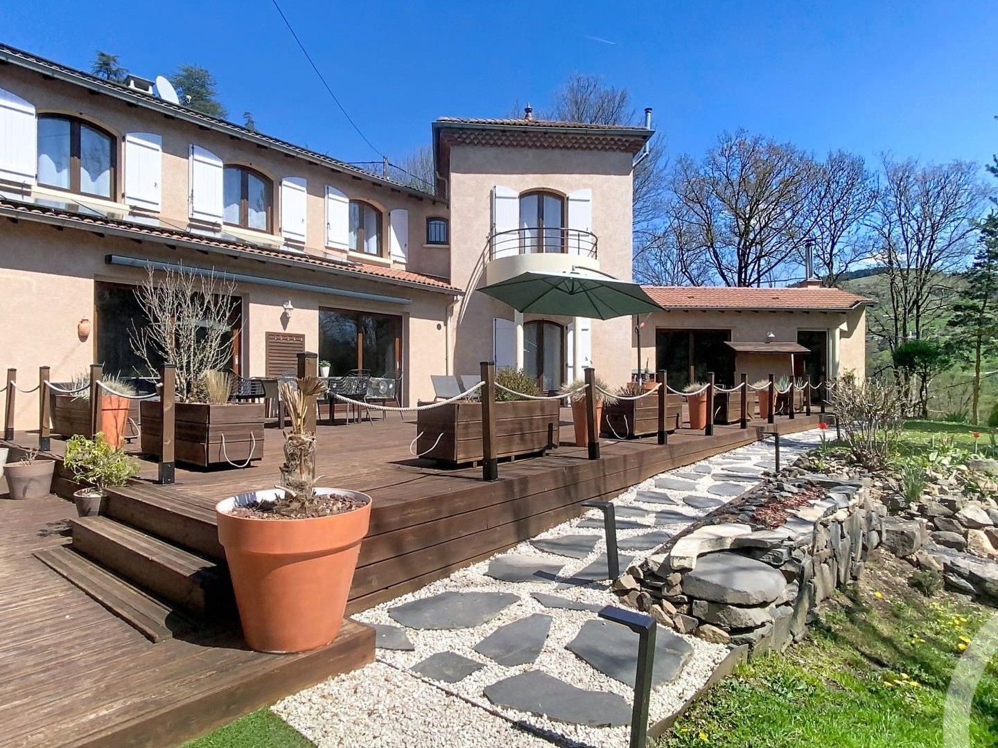 Maison 8 pièces 212 m²