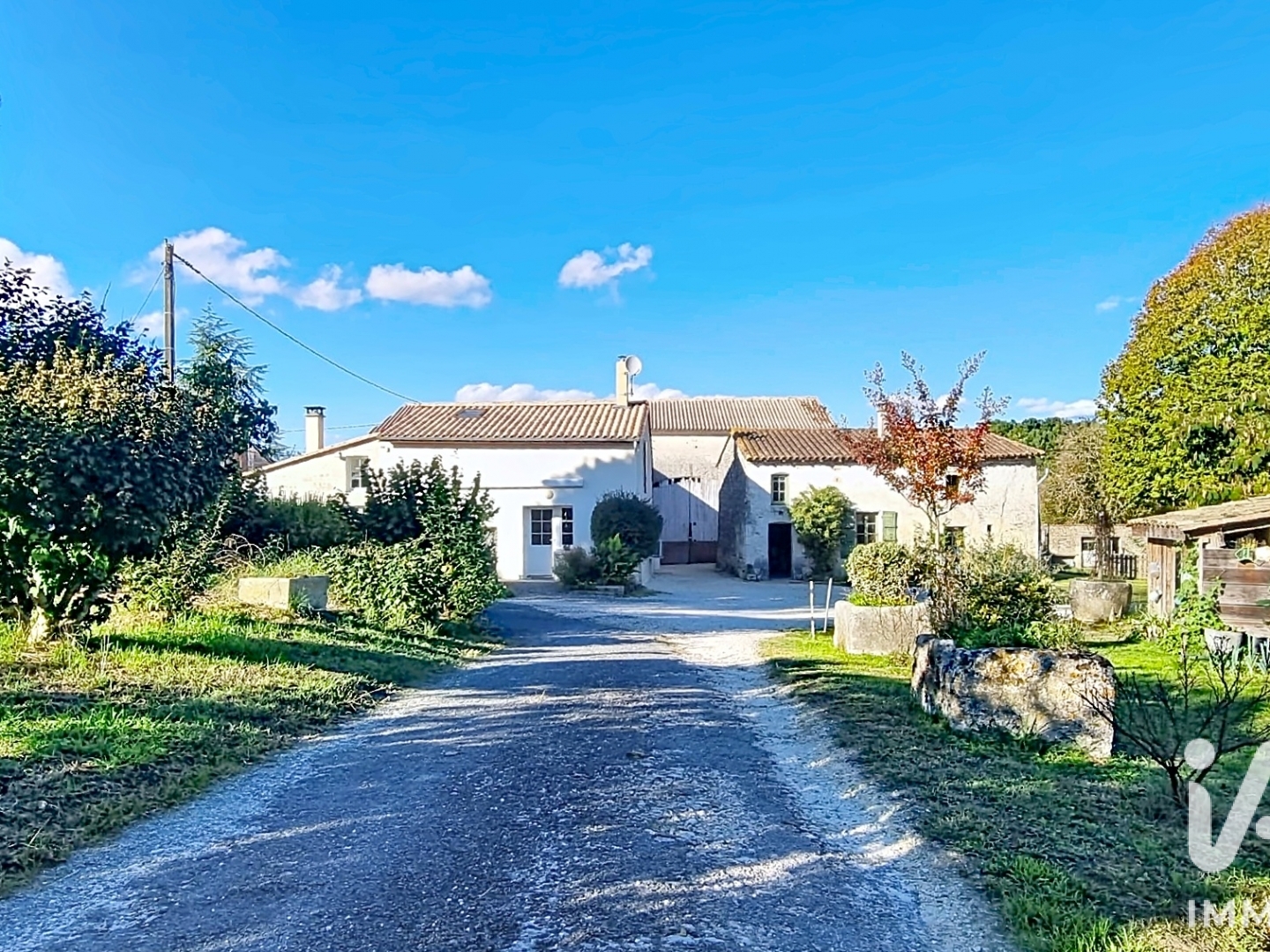 Maison à vendre - 12 pièces - 348m2 - Saint-Georges-Ant... (17240)