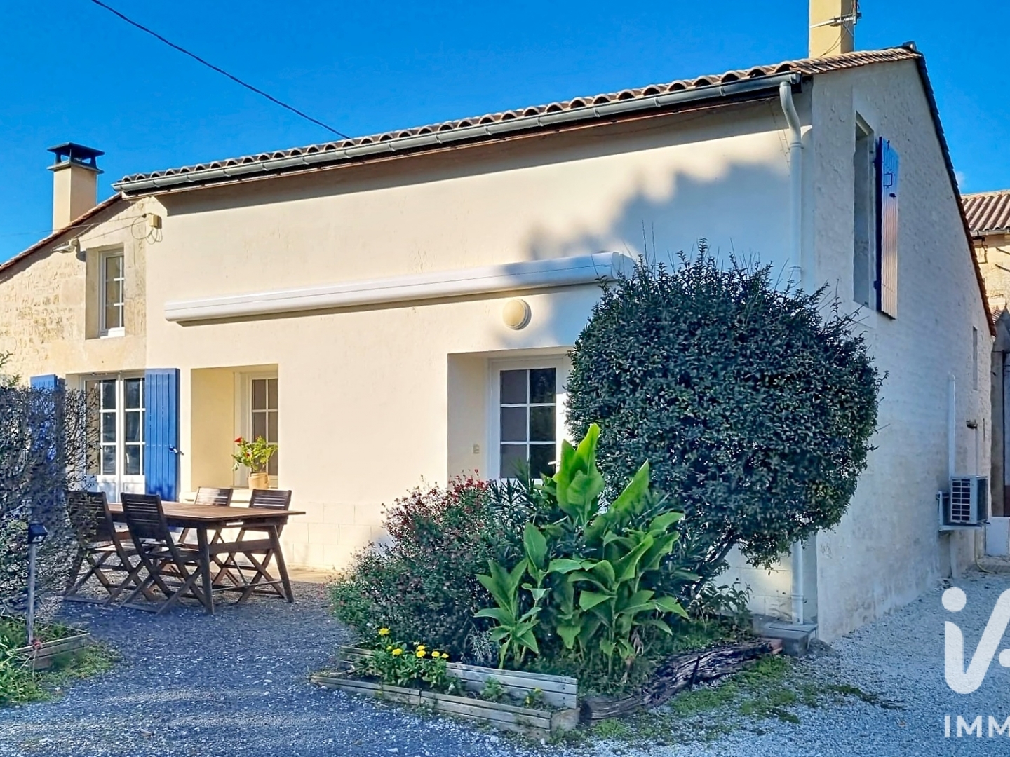 Maison à vendre - 12 pièces - 348m2 - Saint-Georges-Ant... (17240)