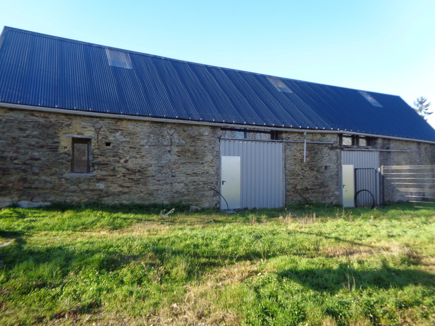 Bureaux à vendre - 600m2 - Le Lion-D'angers (49220)