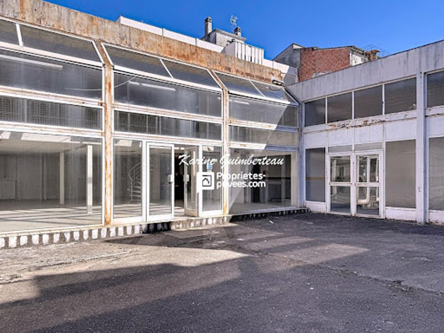 Local commercial 1 pièce 280 m²