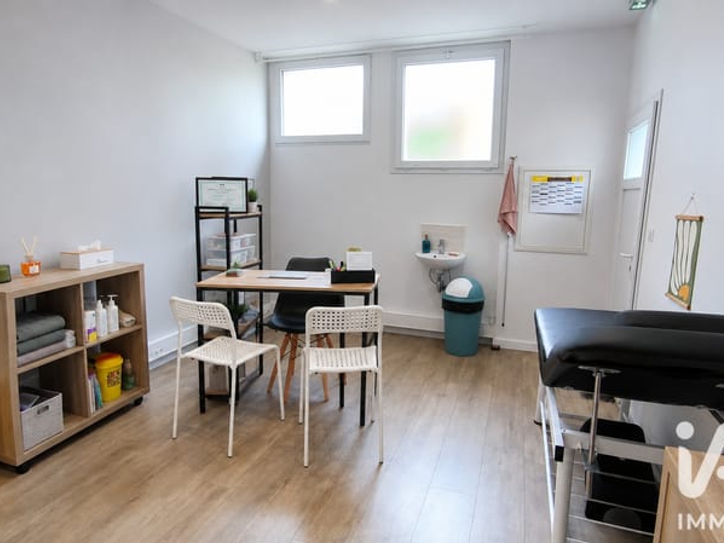 Local professionnel 1 pièce 66 m²