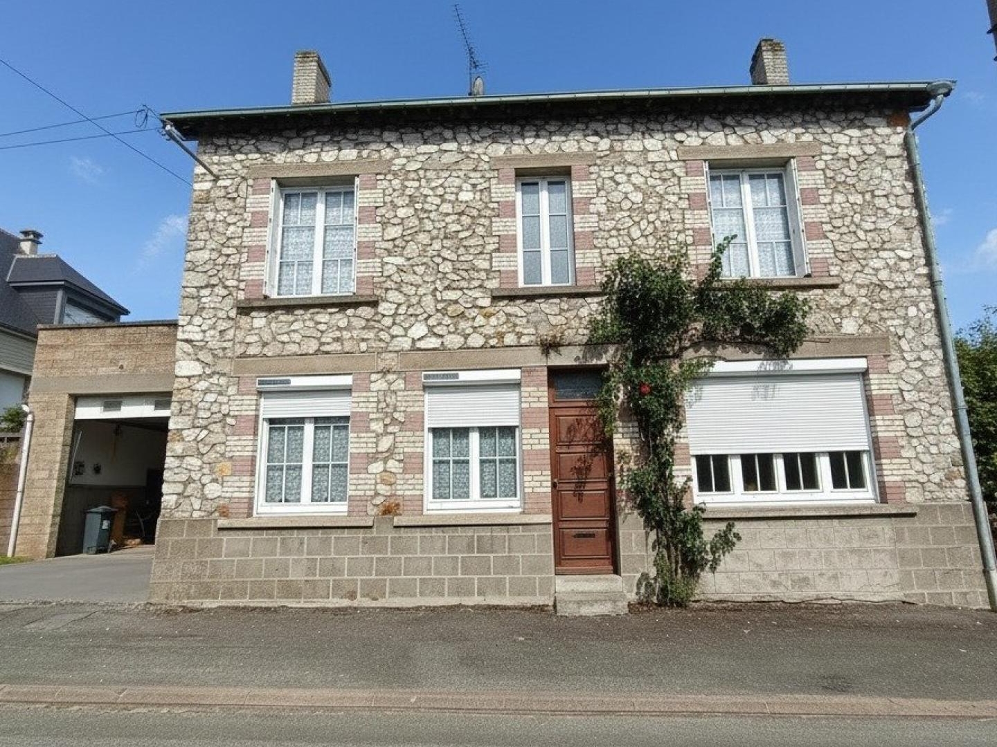 Maison à vendre - 5 pièces - 115m2 - Le Bourgneuf-La-F... (53410)