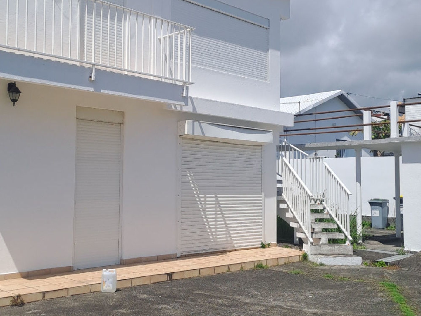 A vendre villa F5/6 de 170 m2 sur un terrain de 360 m2