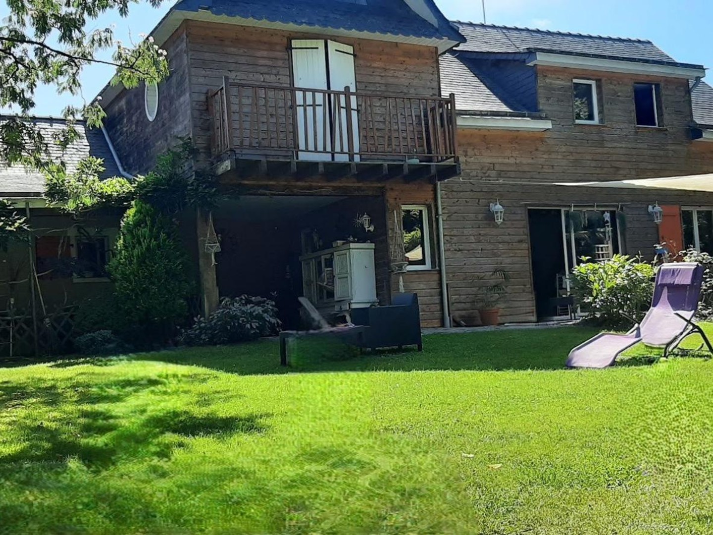 MAISON LONGERE DE 130 M², 4 CHAMBRES SECTEUR LA BAZOUGE DE CHEMERÉ / 53170