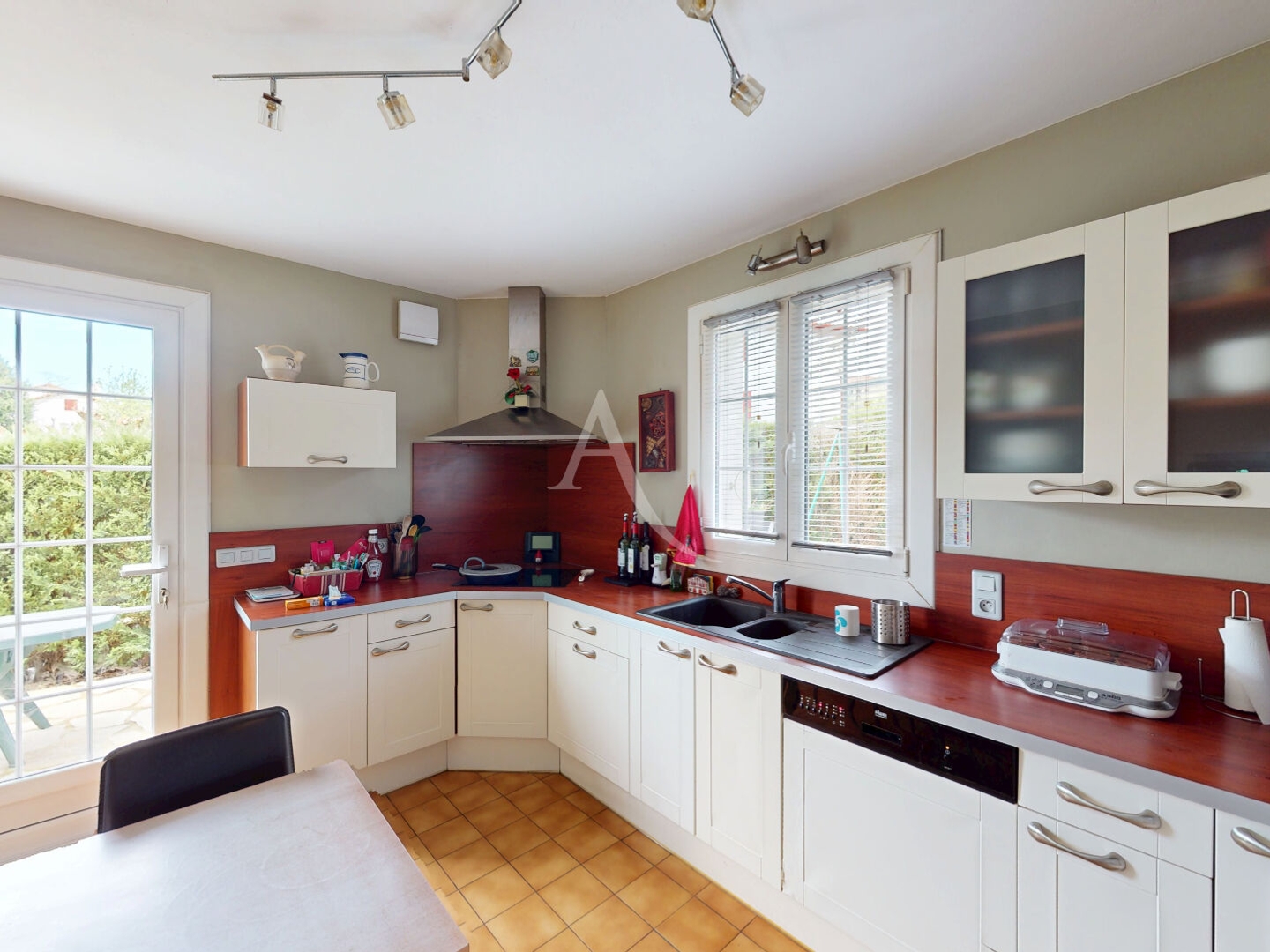 Maison à vendre - 8 pièces - 238m2 - Urrugne (64122)