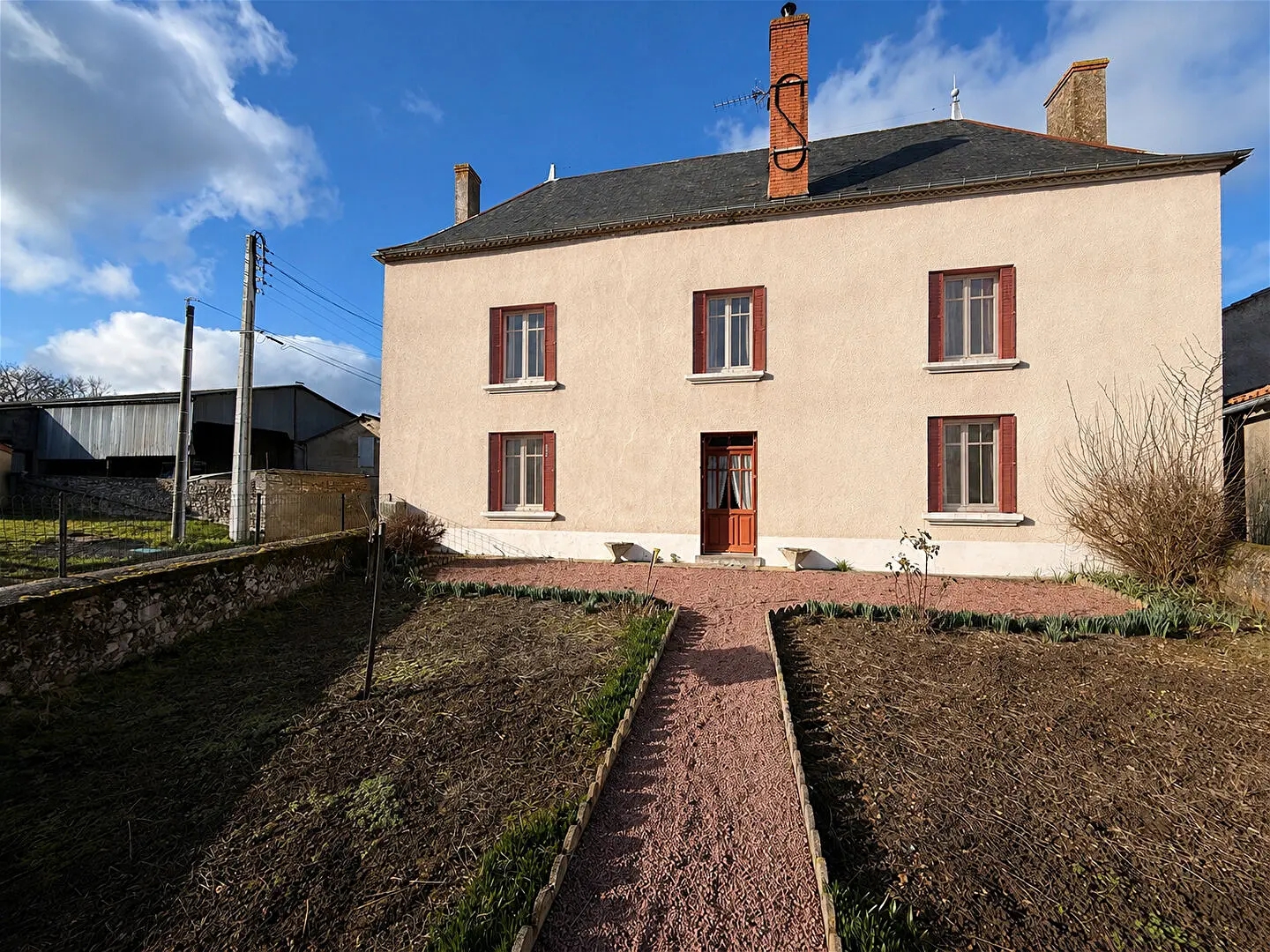 Maison 3 pièces 200 m²