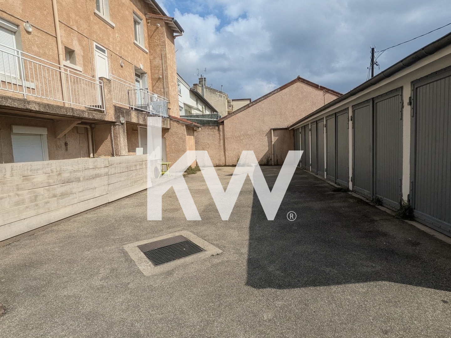 Immeuble à vendre - 327m2 - Saint-Chamond (42400)