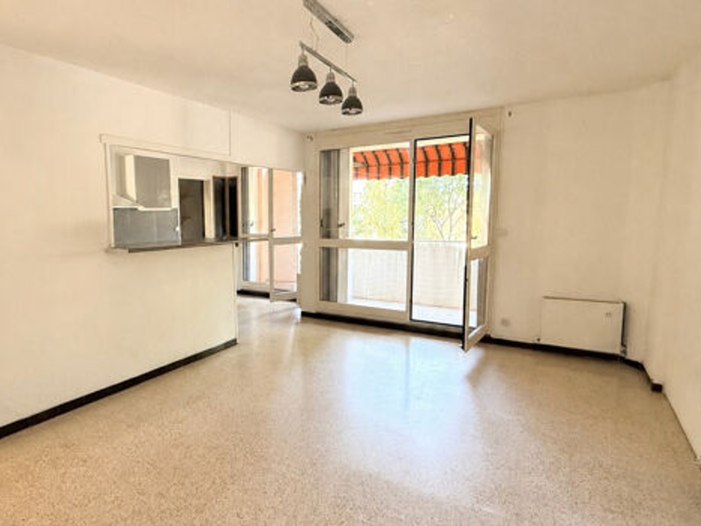Appartement à vendre - 5 pièces - 91m2 - Marseille 12e (13012)