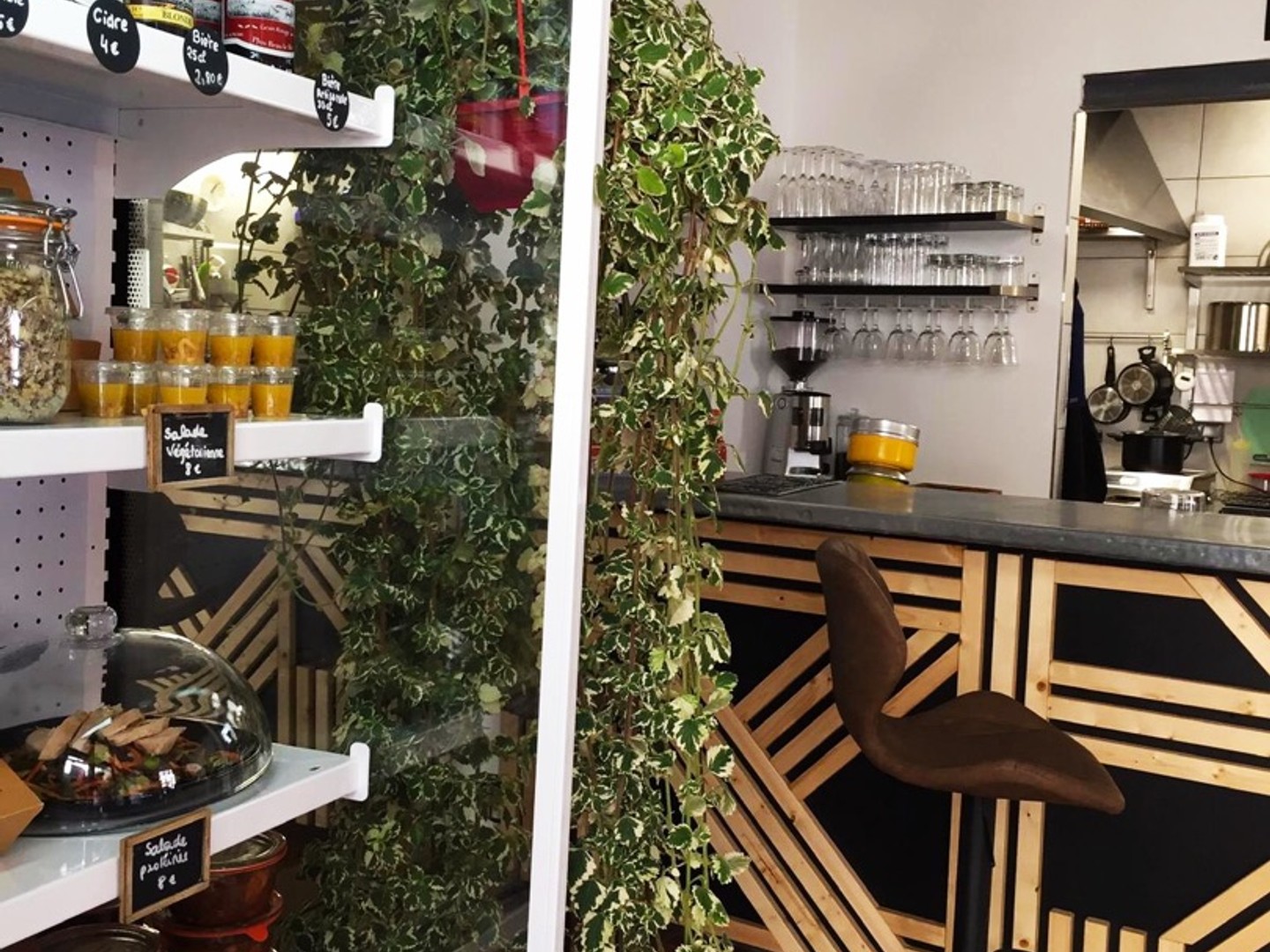 FONDS DE COMMERCE/MURS/STUDIO loué