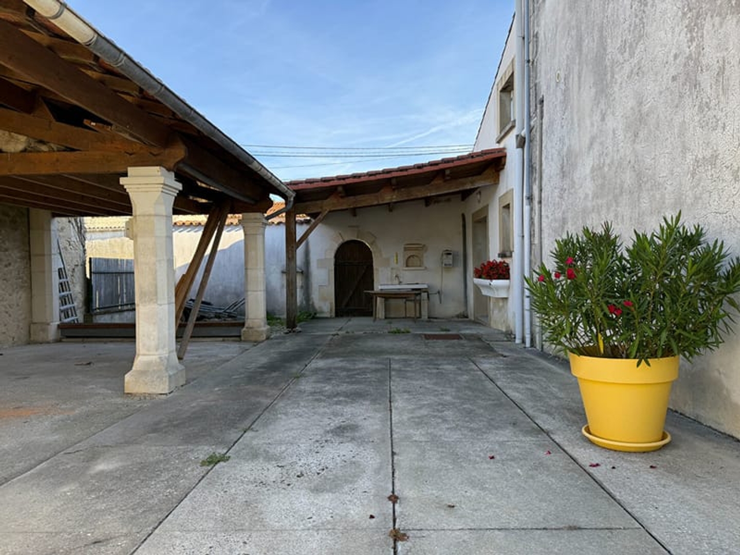 Maison à vendre - 5 pièces - 137m2 - Tonnay-Boutonne (17380)
