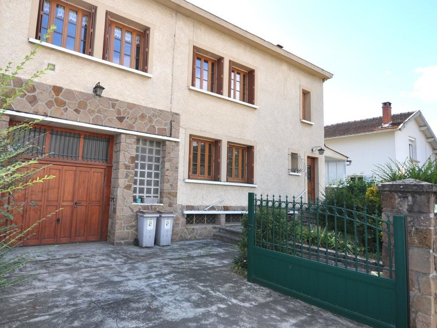 Maison 10 pièces 251 m²