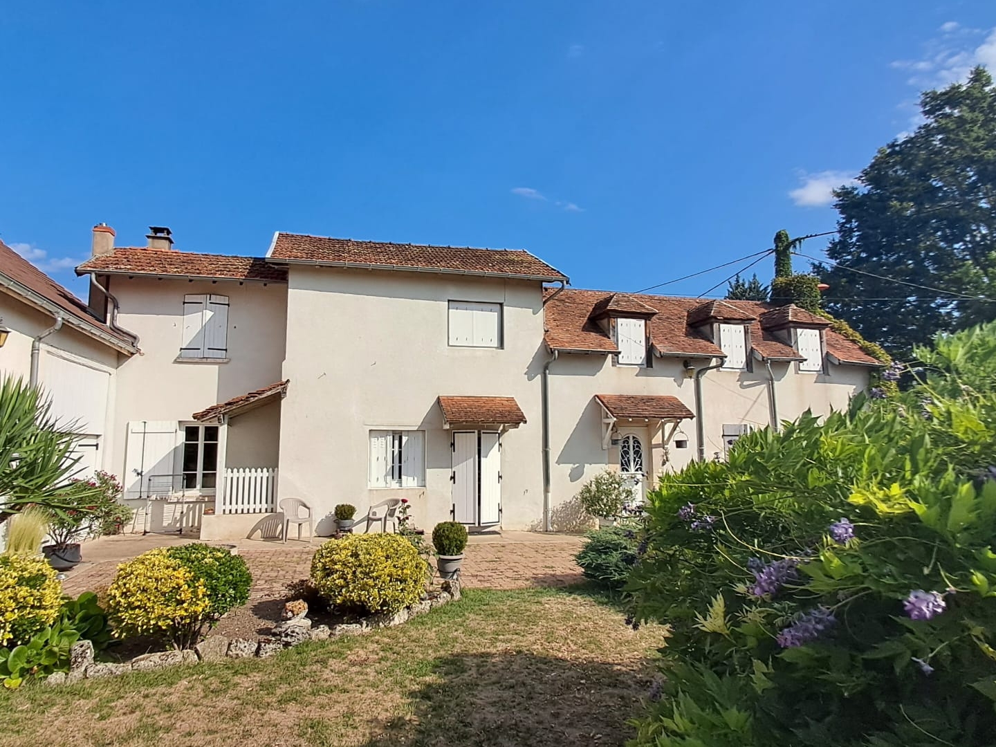 Maison à vendre - 4 pièces - 160m2 - Vendat (03110)
