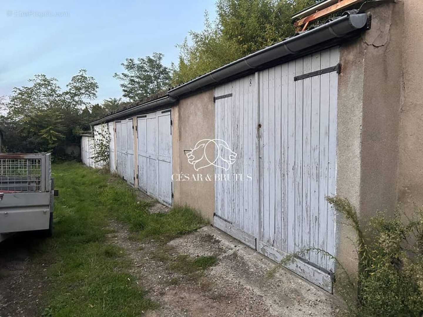 Parking 105 m²
