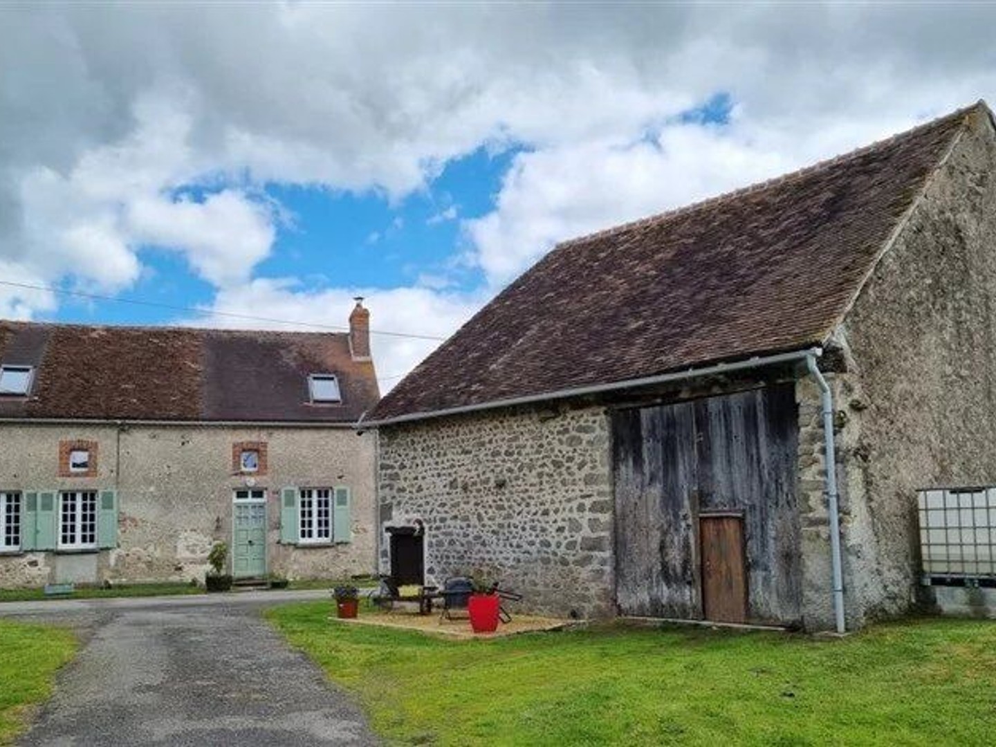 Maison rénovée à vendre près de Lussac-les-Églises - 87