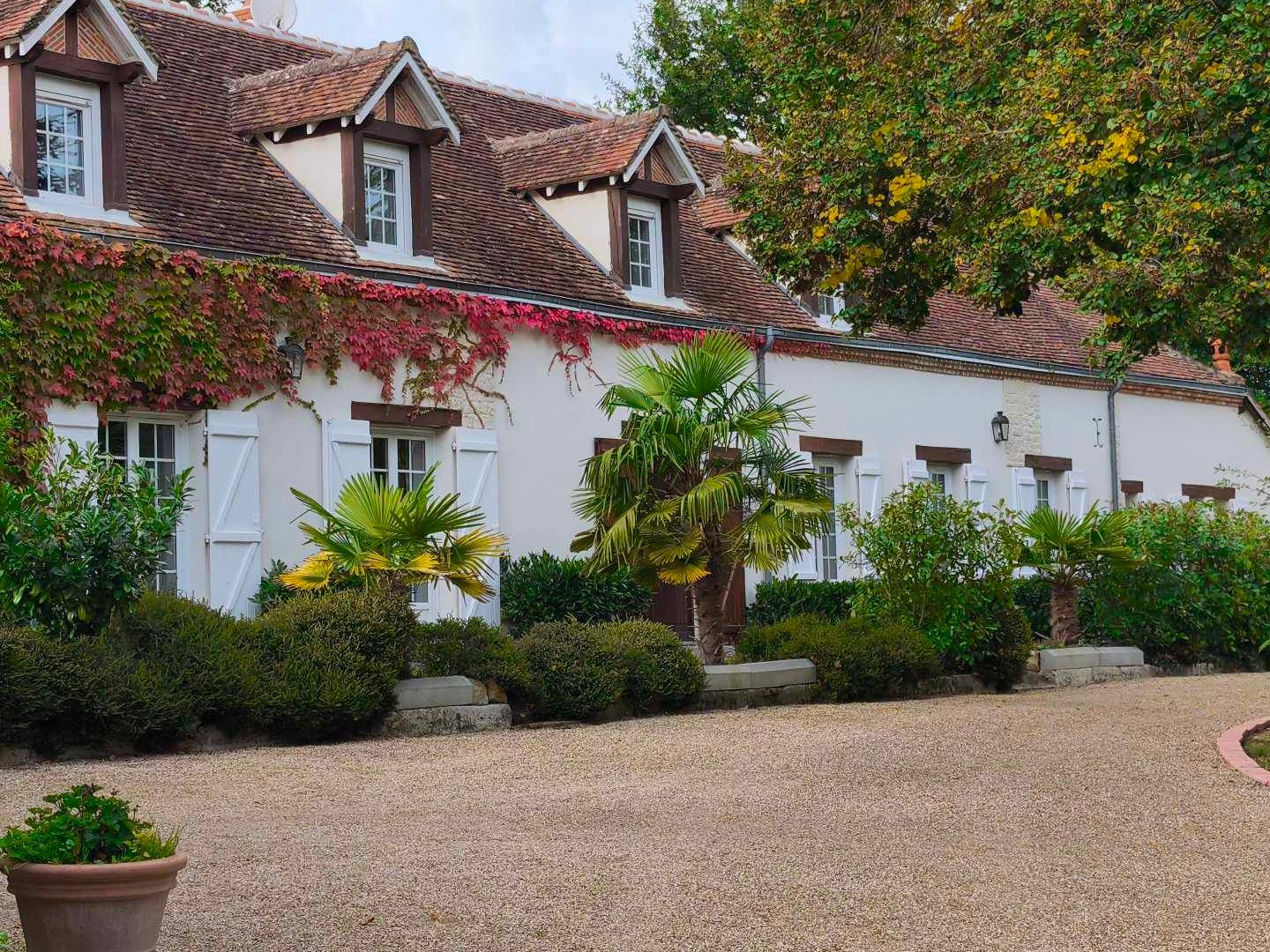 Tres belle Longère avec de très grands volumes.