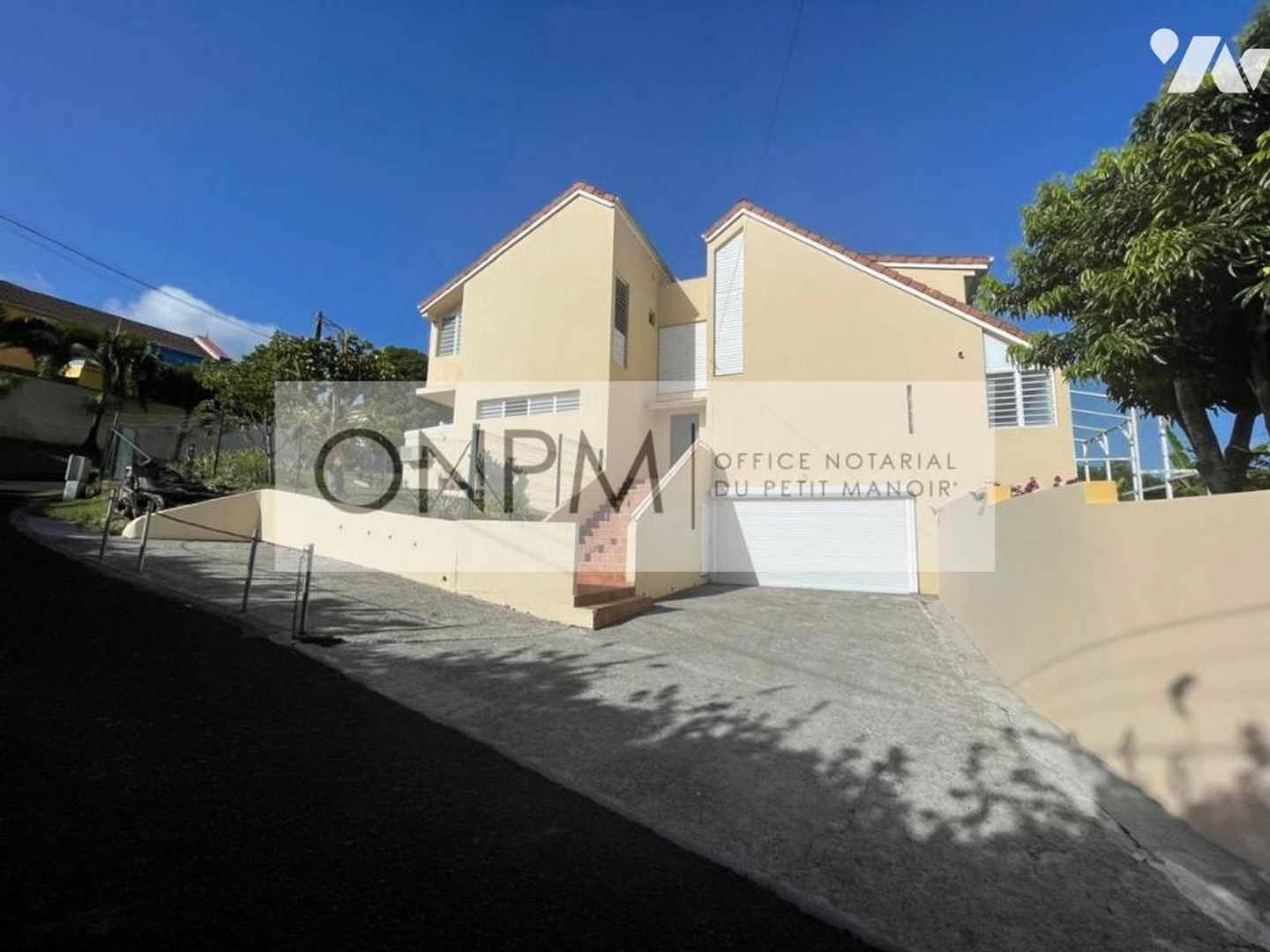 Maison à vendre - 5 pièces - 177m2 - Fort-De-France (97200)