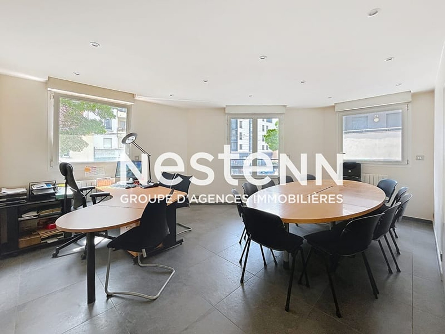 Immeuble commercial 4 pièces 81 m²