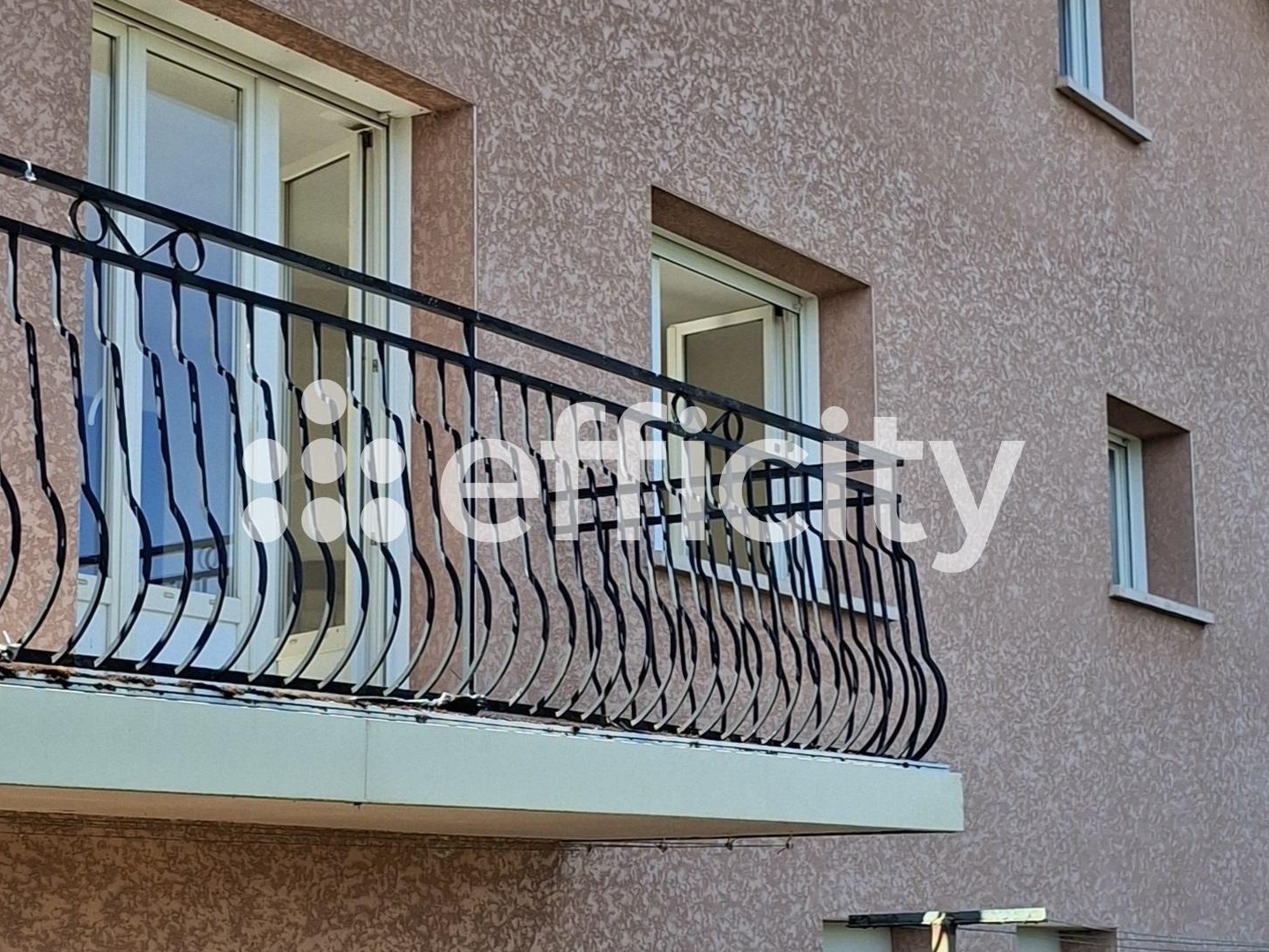 Maison à vendre - 9 pièces - 211m2 - Rougemont (25680)