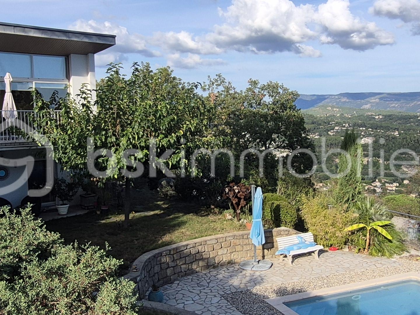Maison 7 pièces 166 m²