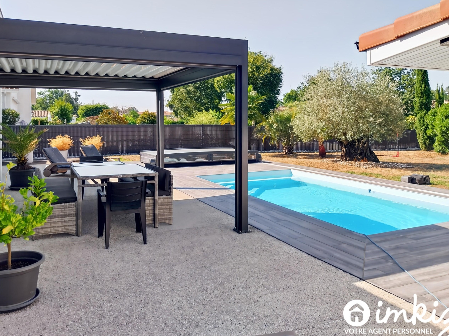 Superbe maison contemporaine avec piscine & jardin
