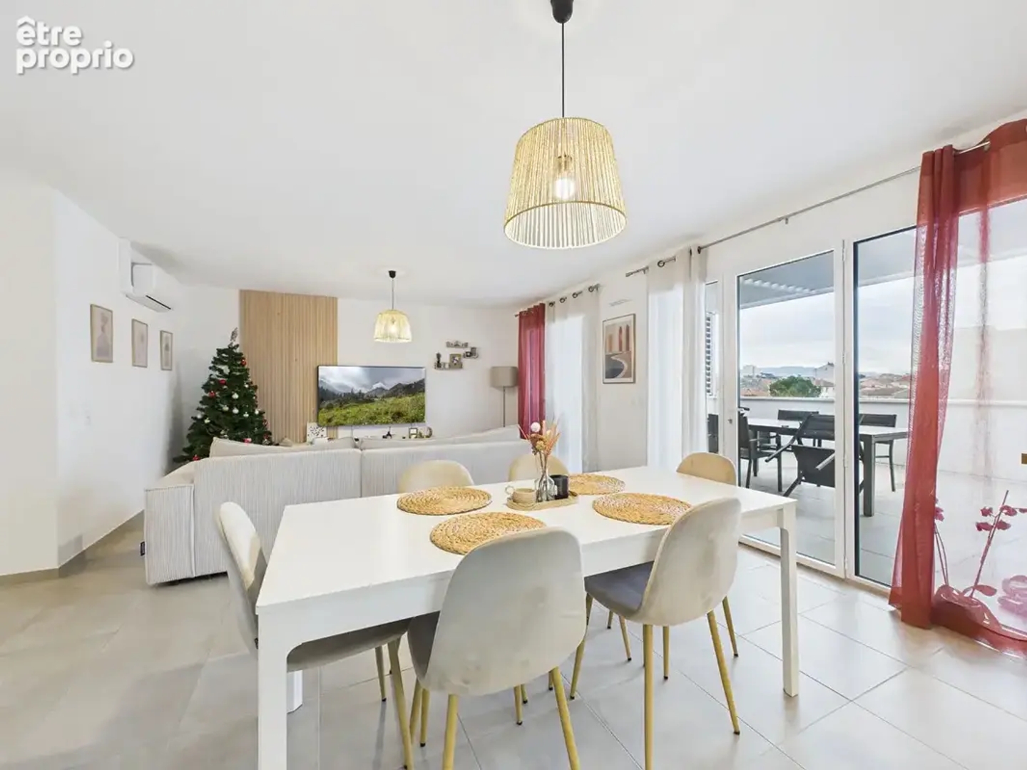 Appartement à vendre - 3 pièces - 73m2 - Bourg-Lès-Valence (26500)