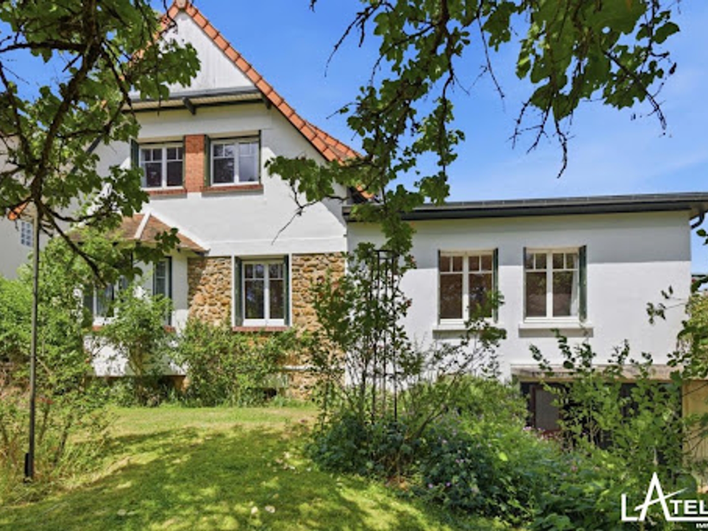 Immeuble à vendre - 7 pièces - 135m2 - Saint-Germain-En-... (78112)
