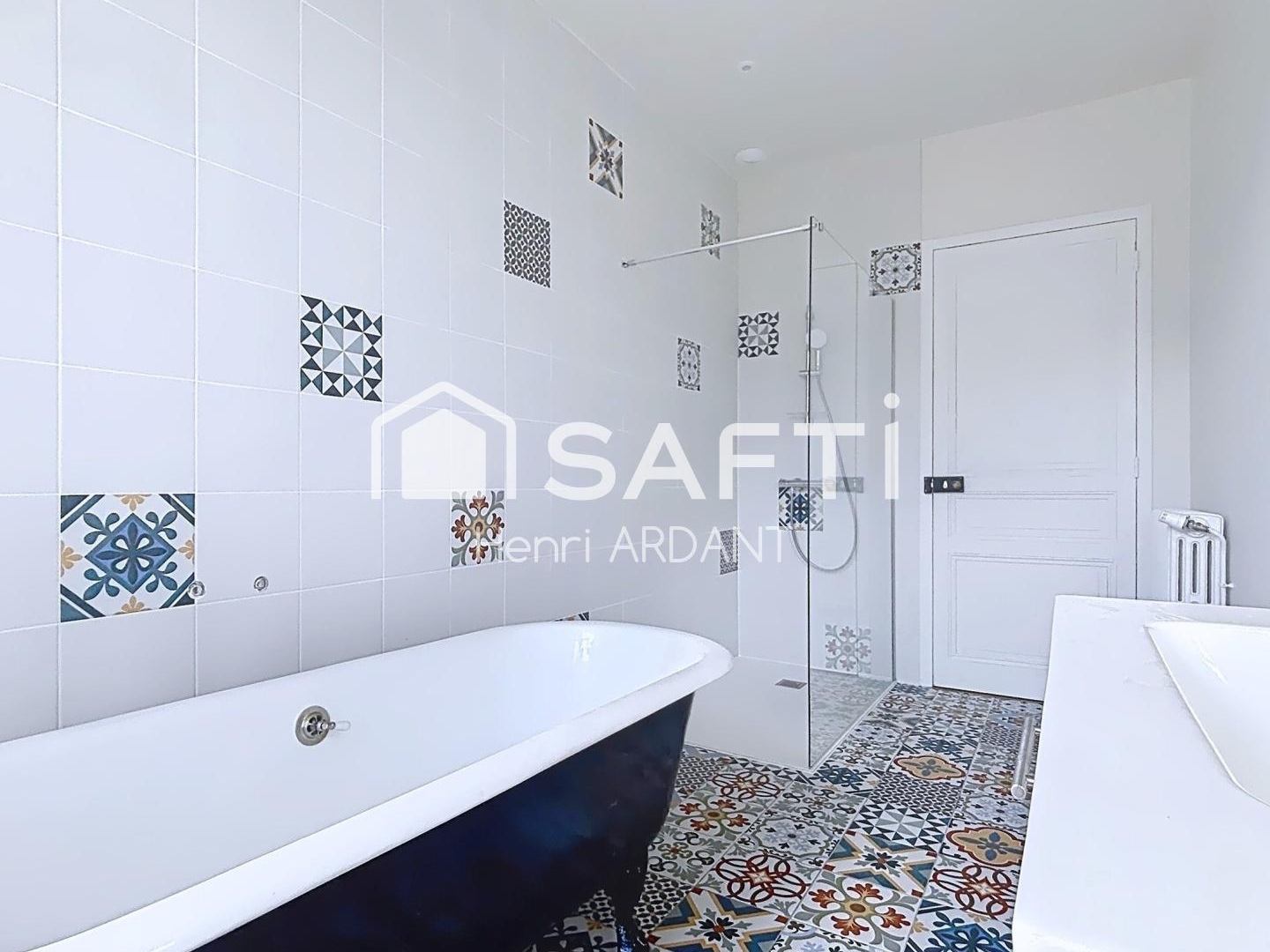 Maison à vendre - 12 pièces - 230m2 - Limoges (87000)