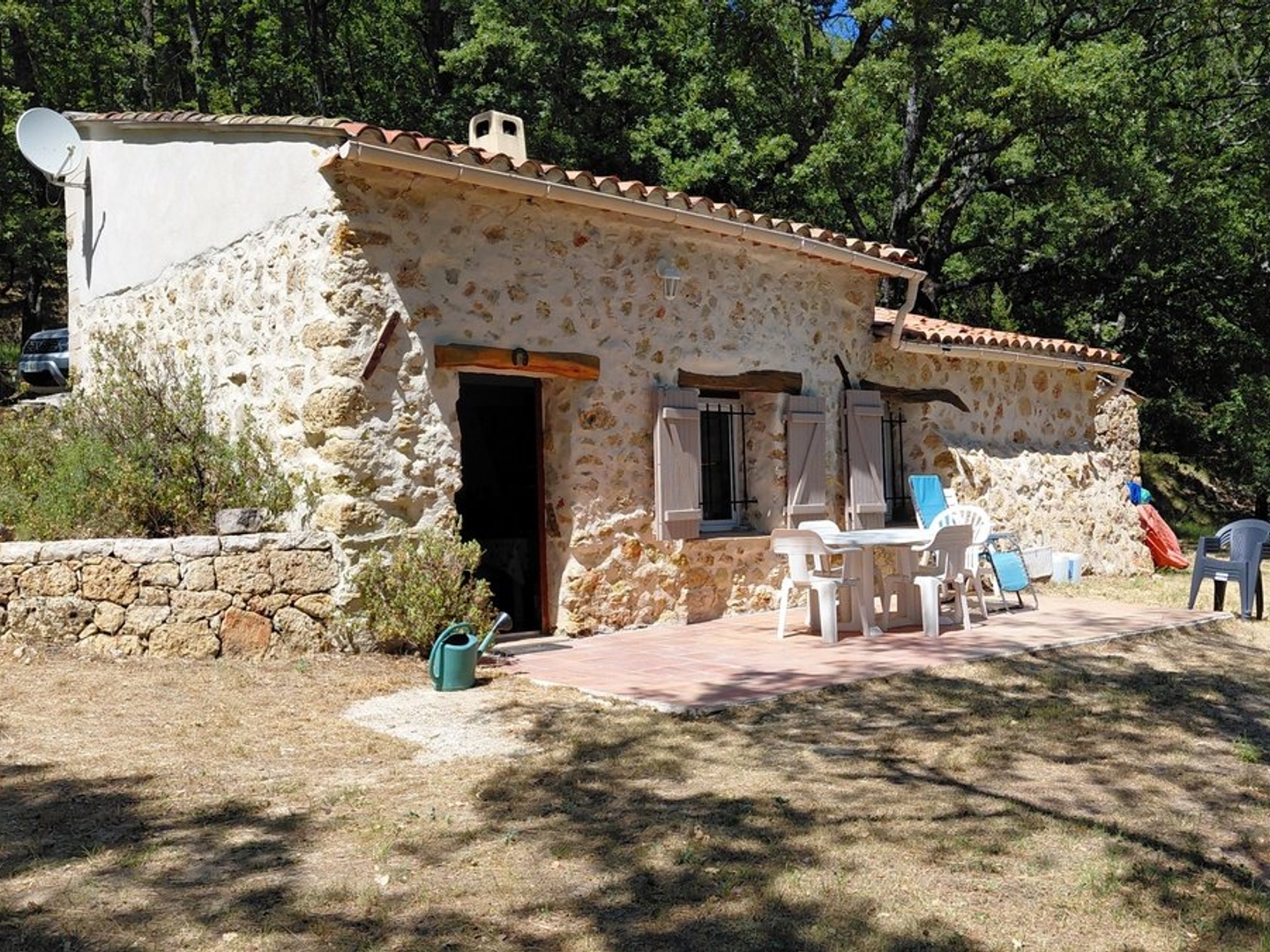 PETIT MAS ANCIEN RENOVE SUR UN HECTARE