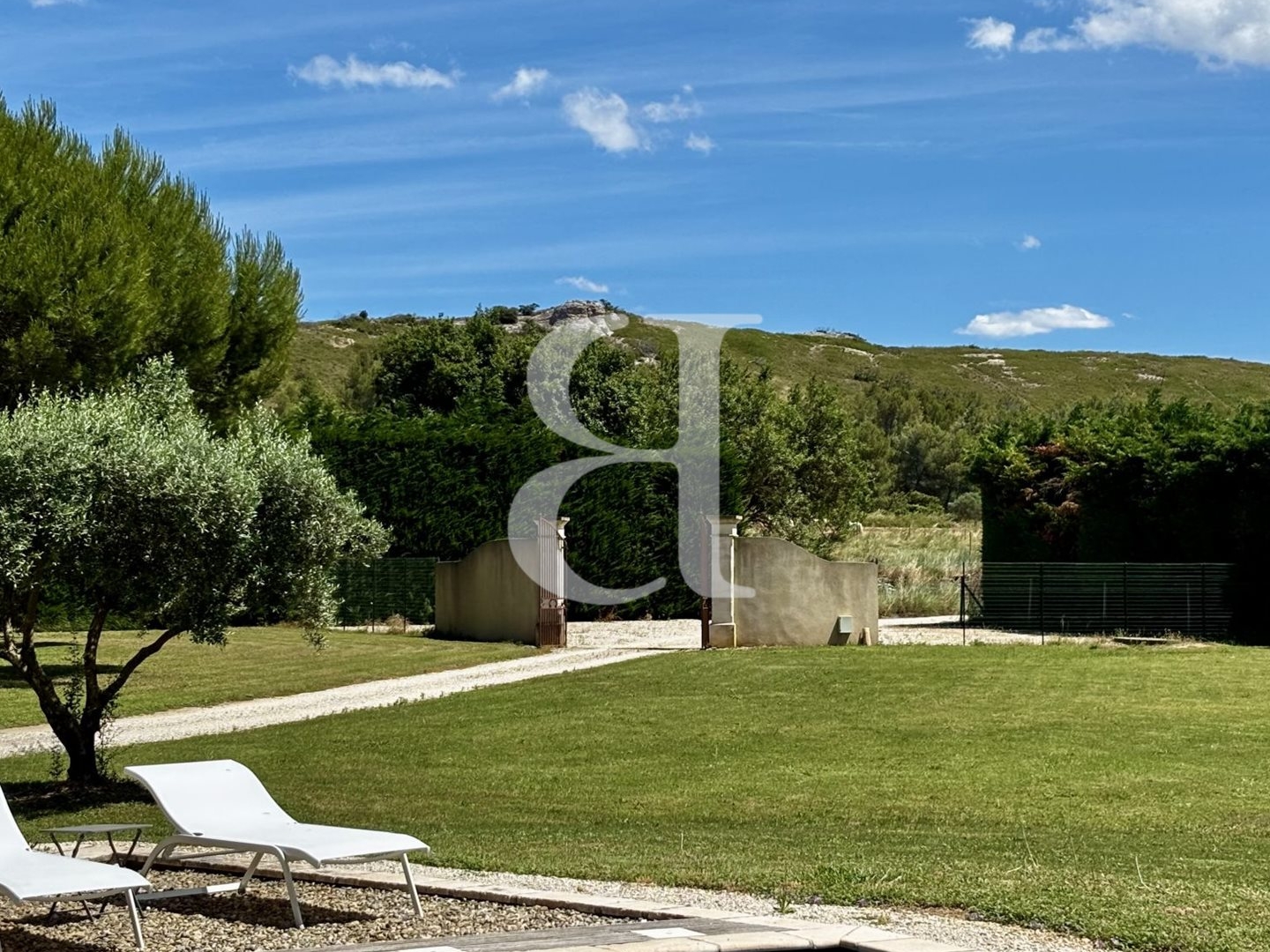 Maison à vendre - 4 pièces - 147m2 - Boulbon (13150)