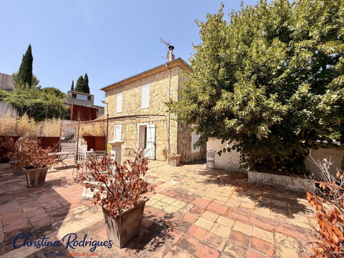 Maison à vendre - 6 pièces - 148m2 - Lorgues (83510)