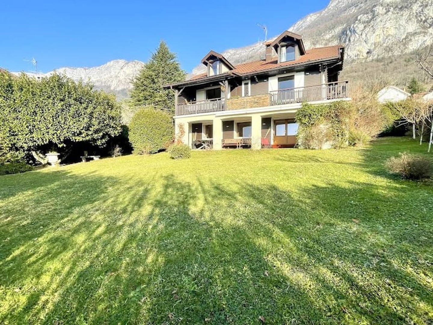 Maison 5 pièces 183 m²