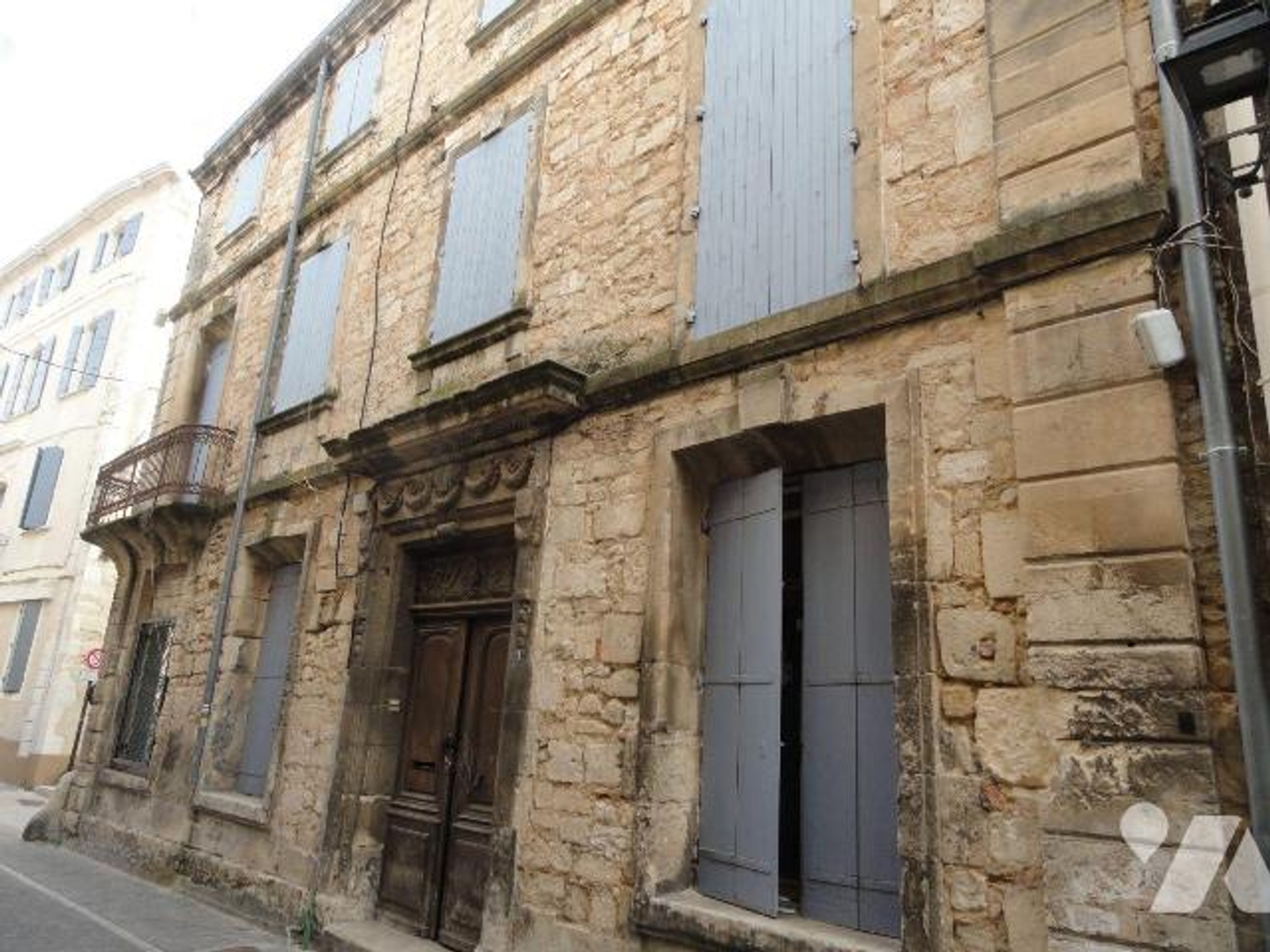 Immeuble à vendre - 578m2 - Saint-Gilles (30800)