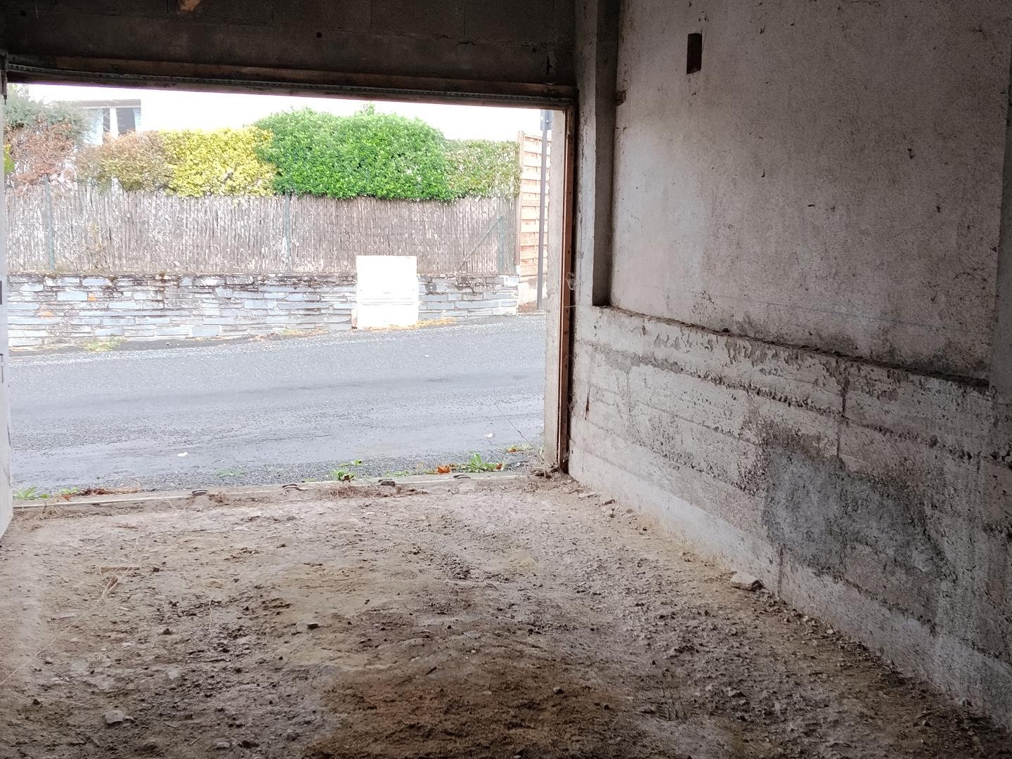 Parking / garage / box à vendre - 20m2 - Lys-Haut-Layon (49310)