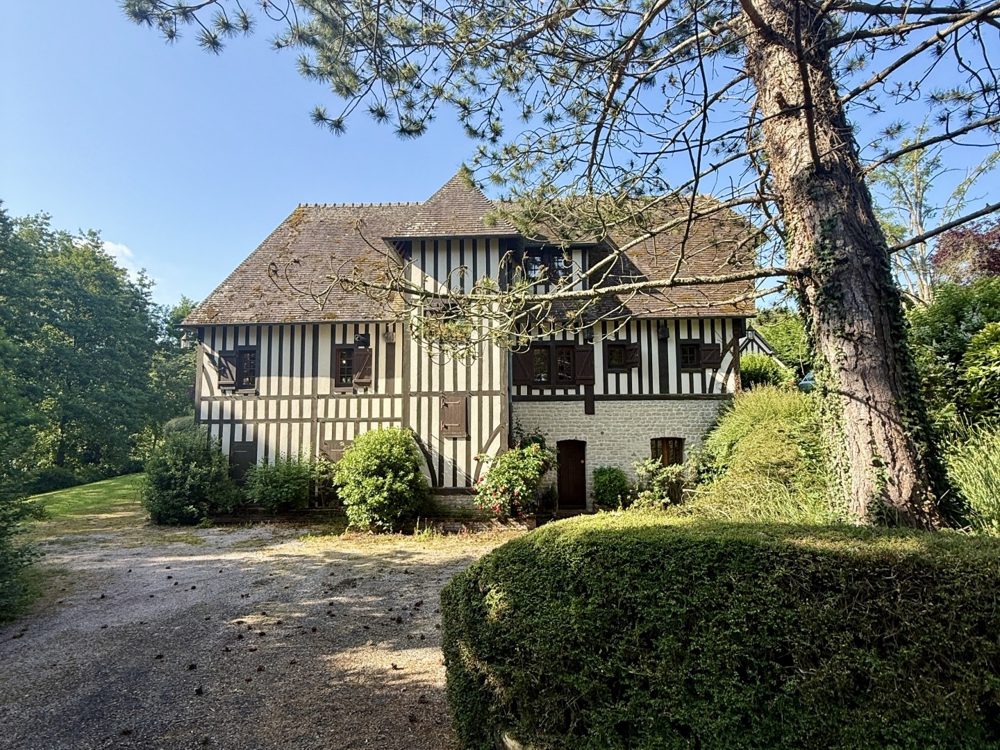 Maison 13 pièces 300 m²