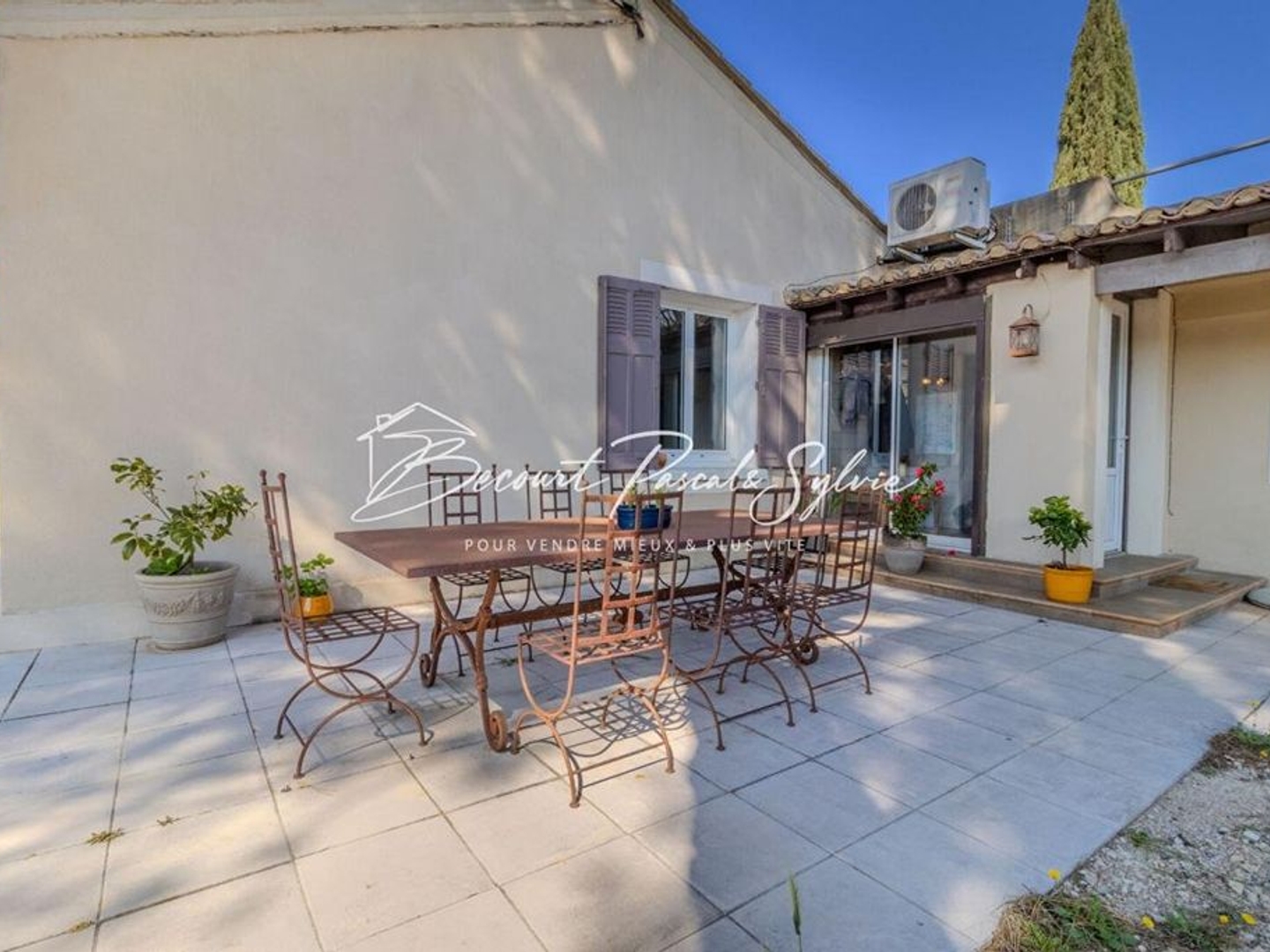 Maison à vendre - 6 pièces - 210m2 - Carpentras (84200)