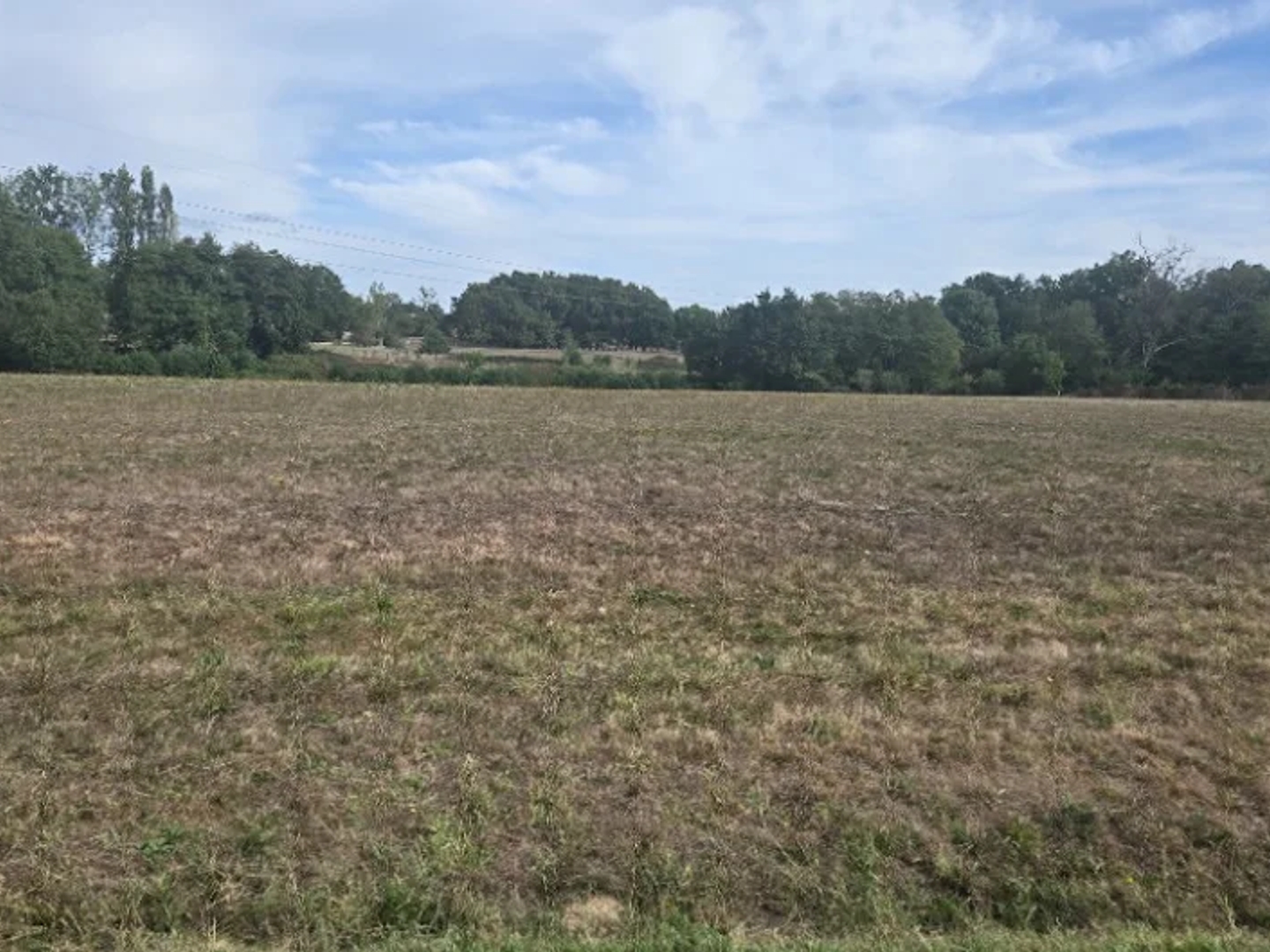 Terrain 809 m²