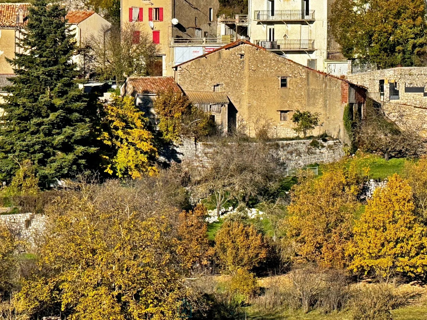 Maison 3 pièces 240 m²