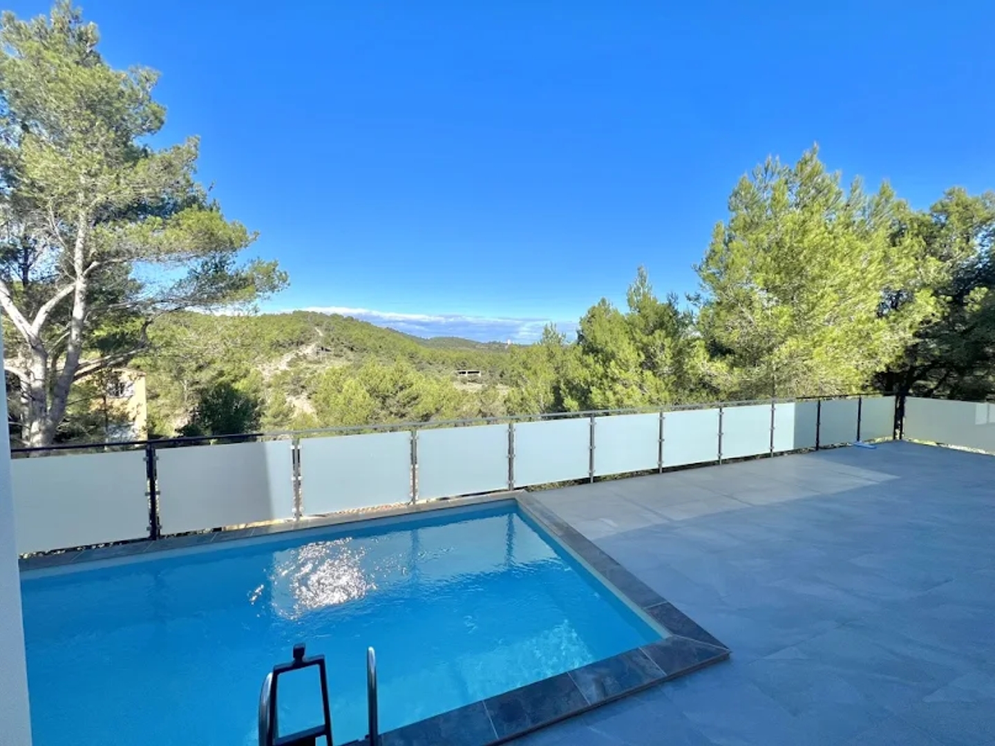 Maison à vendre - 4 pièces - 128m2 - Beaucaire (30300)