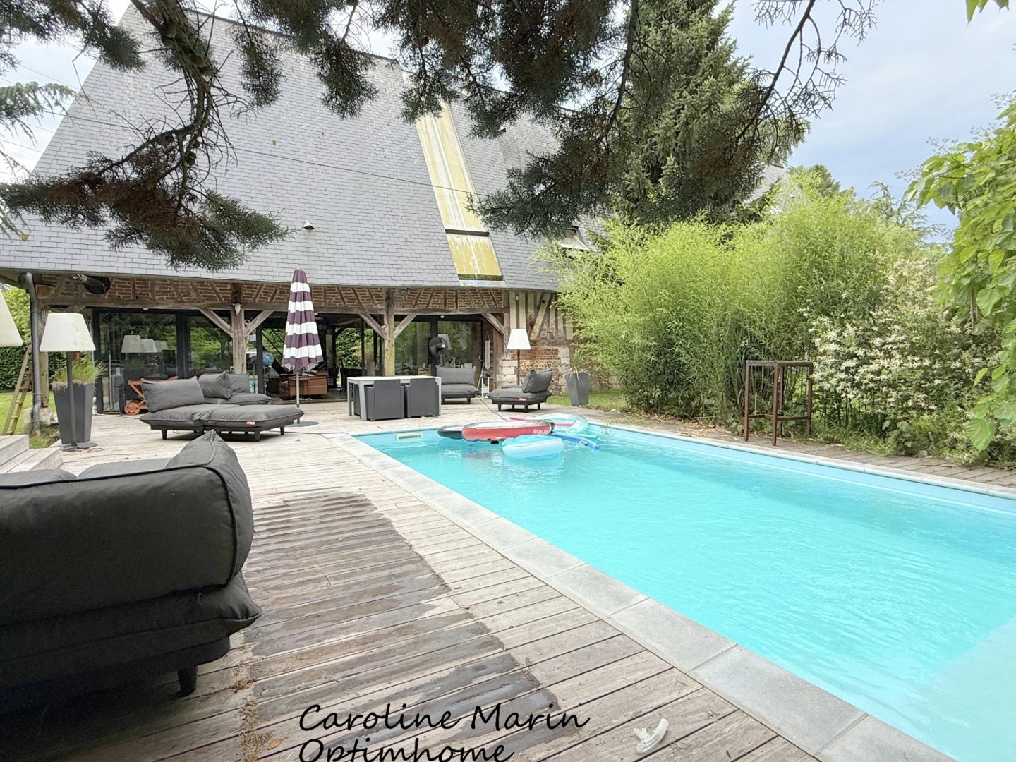 Maison à vendre - 7 pièces - 298m2 - Bourg-Achard (27310)